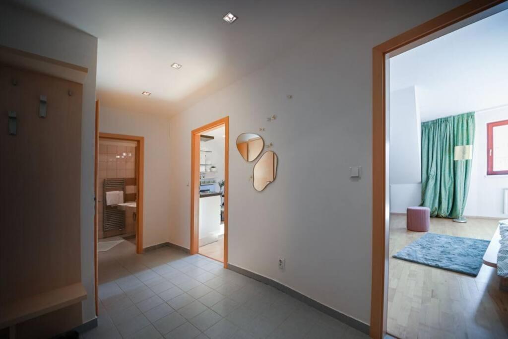 V Centru Deni Appartement Olomouc Buitenkant foto